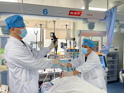 闽东医院重症医学科巧取患者 长 在支气管内的牙