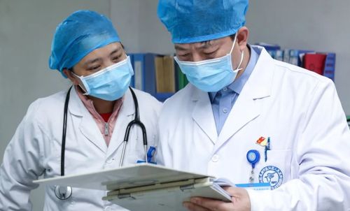 每年毕业百万医学生,却只有三万选择当医生,背后原因实属无奈